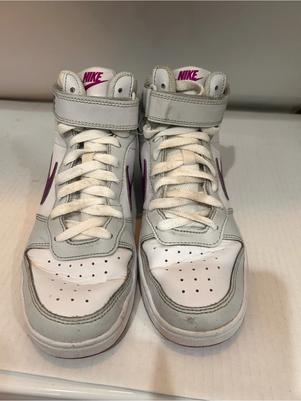 Nike Size 6Y Court Borough Mid 2 Sneakers